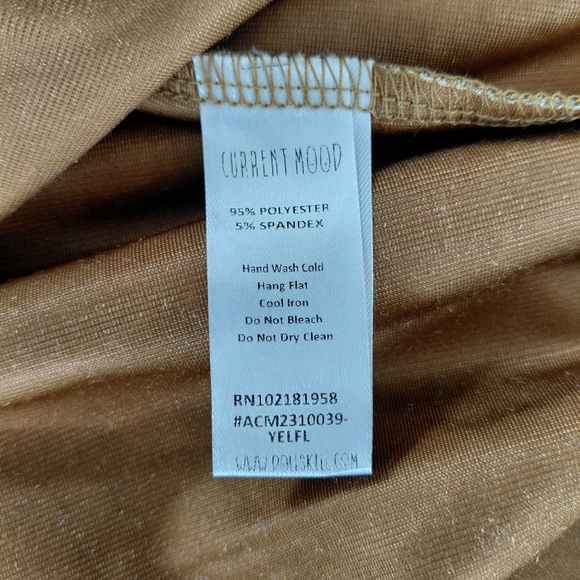 Current Mood Off The Shoulder Dress with Purple Floral - Picture 4 of 4